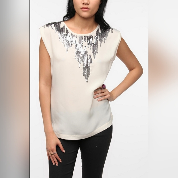 Olive and Oak Cream Color Sleeveless Dressy Top with Silver Sequins Size Small - Picture 3 of 11